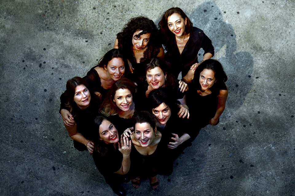 Diez músicas de Argentina, FRancia y Finlandia integran Fleurs Noires.