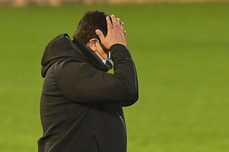 Burgos espera que no le cambien la cerradura del hotel de Bella Vista.