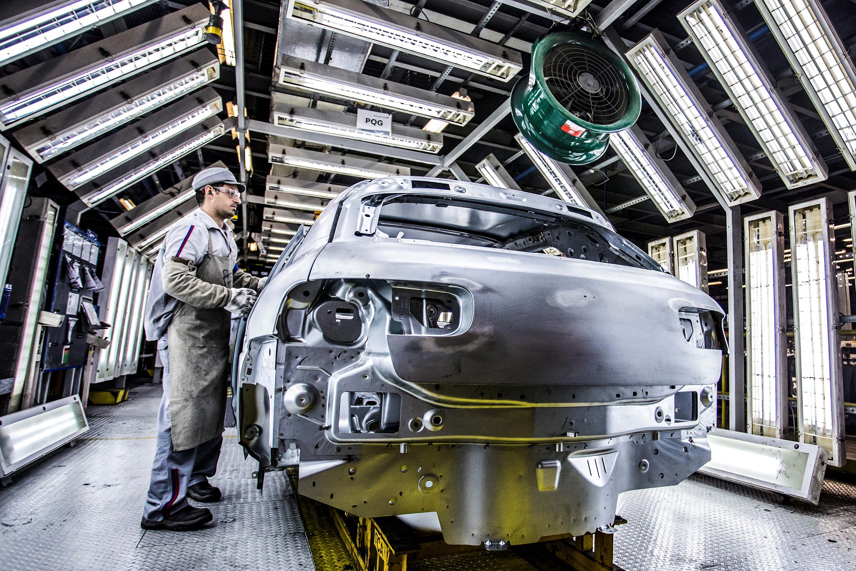 FABRICA AUTOMOTRIZ-15/10/2024