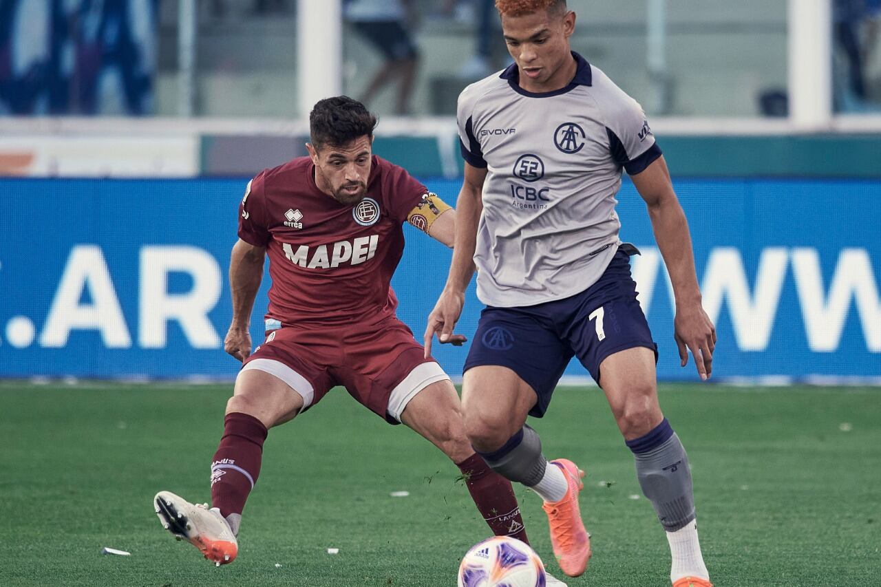 Valoyes controla ante Acosta, pero el Granate se impuso a la T