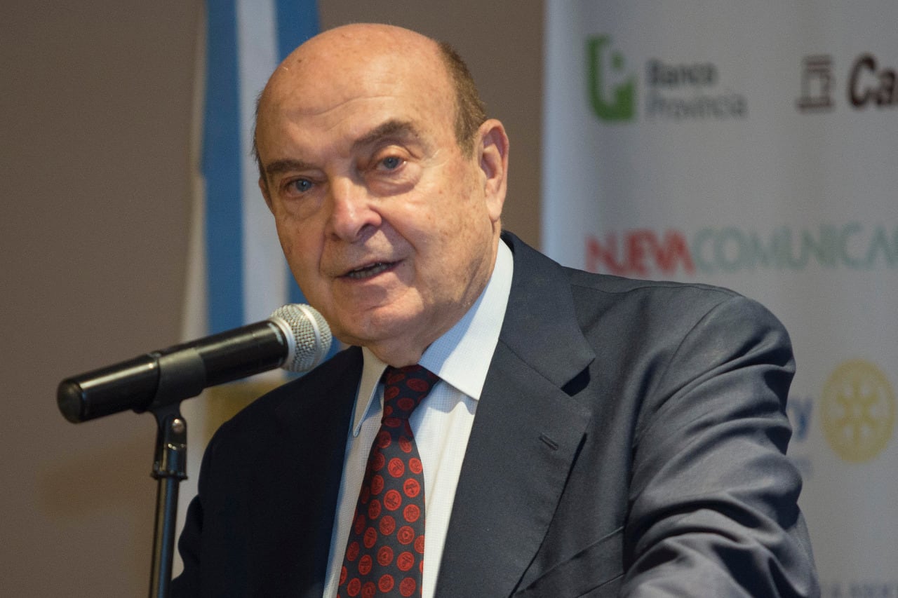 Domingo Cavallo, ex ministro de Economía de los gobiernos de Carlos Menem y de Fernando de la Rúa.