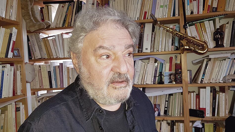 Dufour es autor del ensayo El delirio occidental y sus efectos actuales en la vida cotidiana: trabajo, amor y ocio.