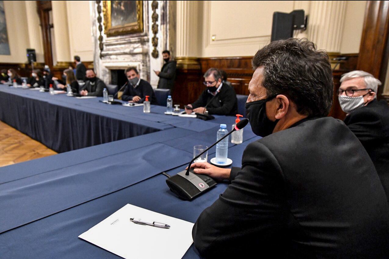 Massa encabezó la reunión de labor parlamentaria