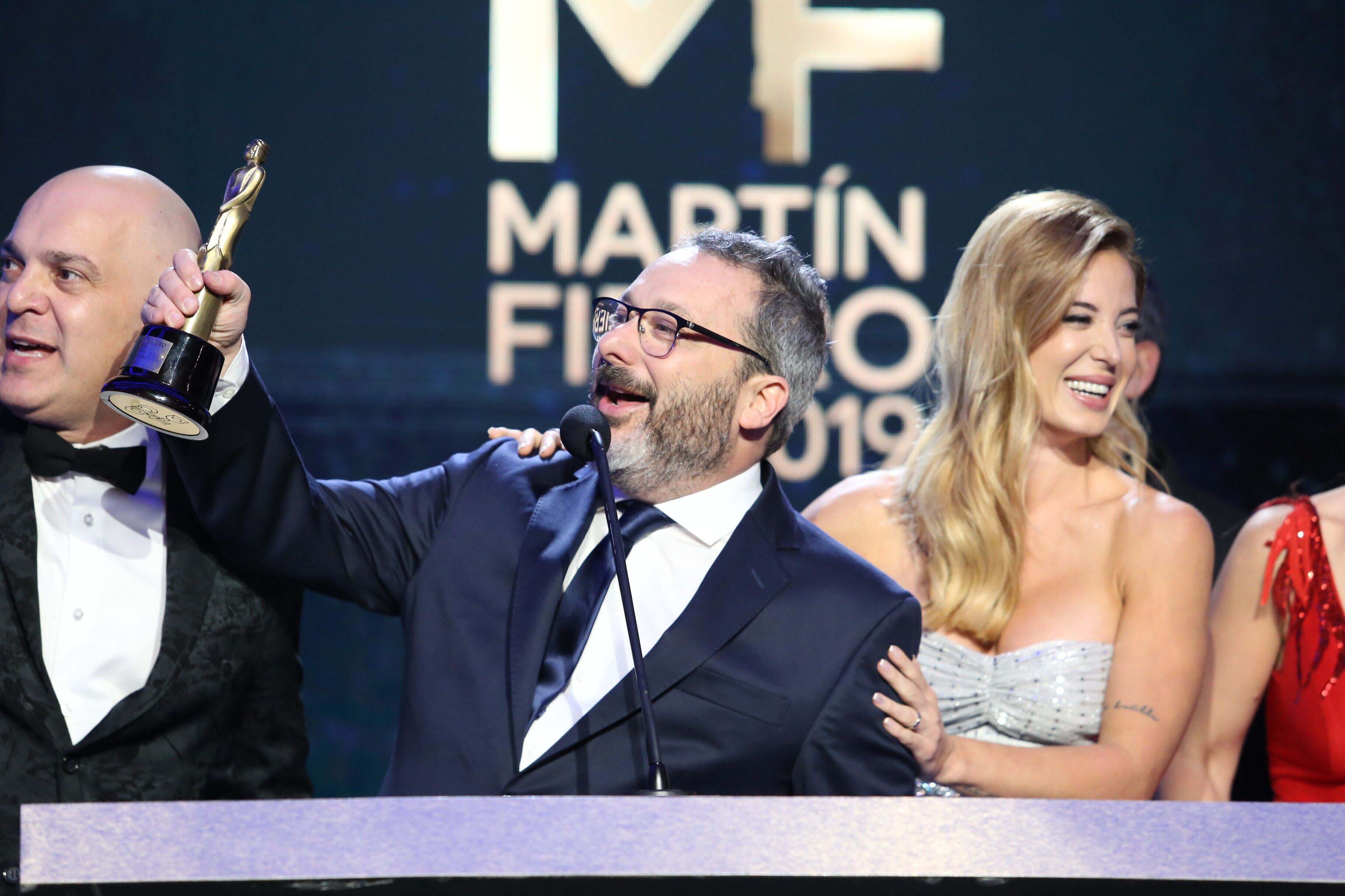 Gerardo Rozín y el premio a La Peña de Morfi.