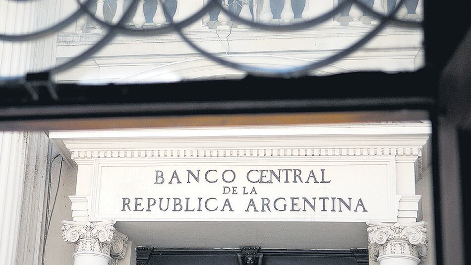 El BCRA no pudo renovar 74 mil millones de pesos del vencimiento de las Lebac.