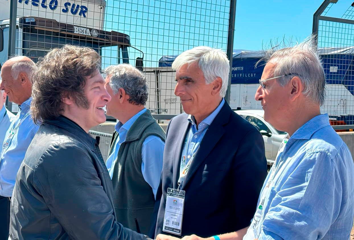 El presidente, saludado por empresarios en Expo Agro