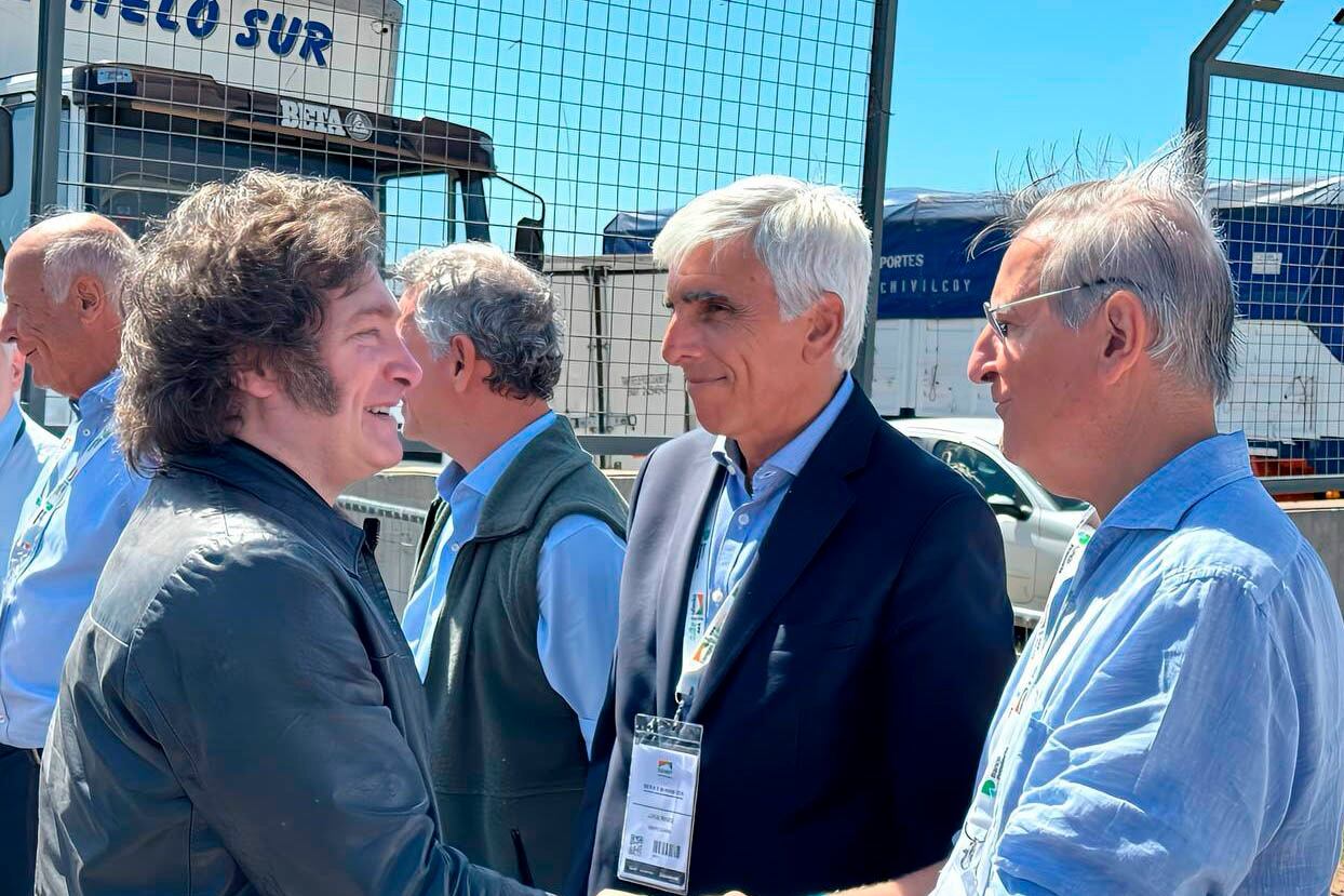 El presidente, saludado por empresarios en Expo Agro