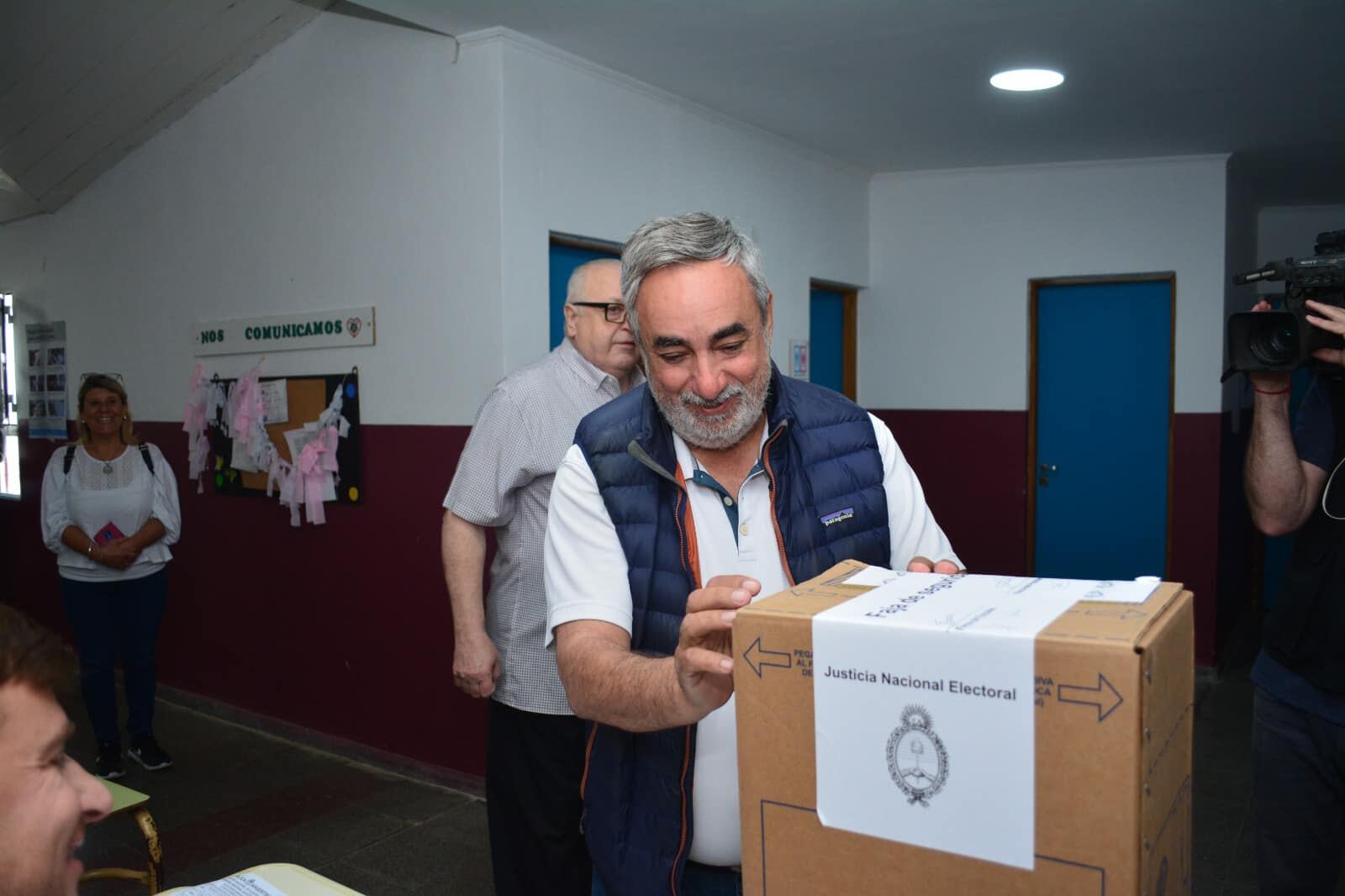 Miguel Fernández votando en Trenque Lauquen el pasado 22 de octubre.