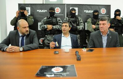 Funcionarios judiciales y del Ministerio de Seguridad dieron detalles de los allanamientos.