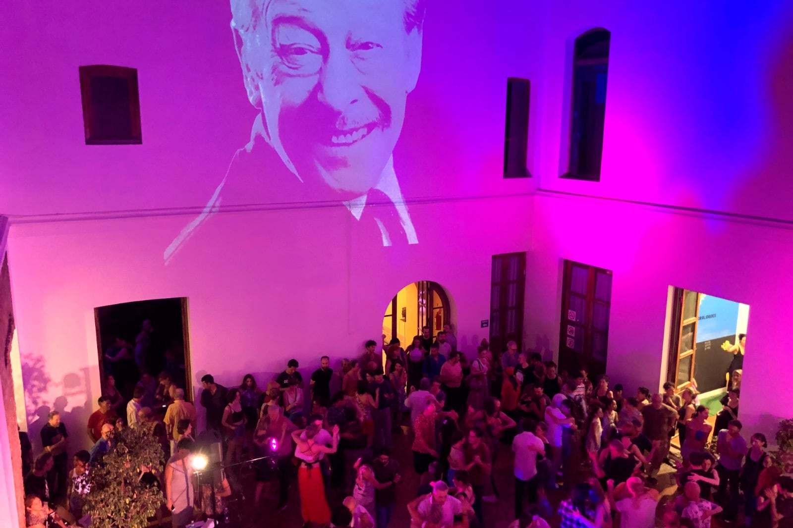 El Patio de Tango es un clásico espacio de La Manzana de Las Luces.