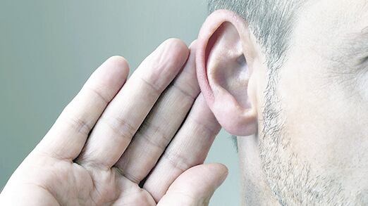 Alrededor del 4,2 por ciento de la población tiene algún déficit auditivo discapacitante.