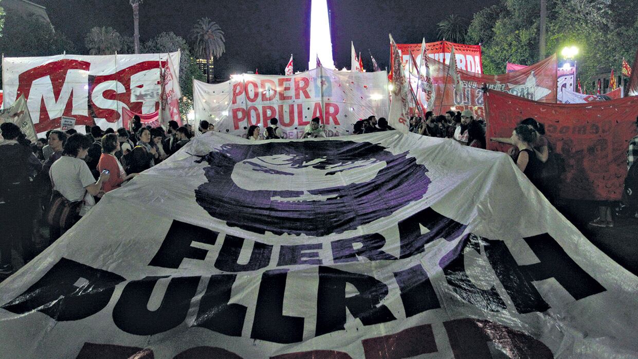 Organizaciones de izquierda se concentraron ayer en Plaza de Mayo.