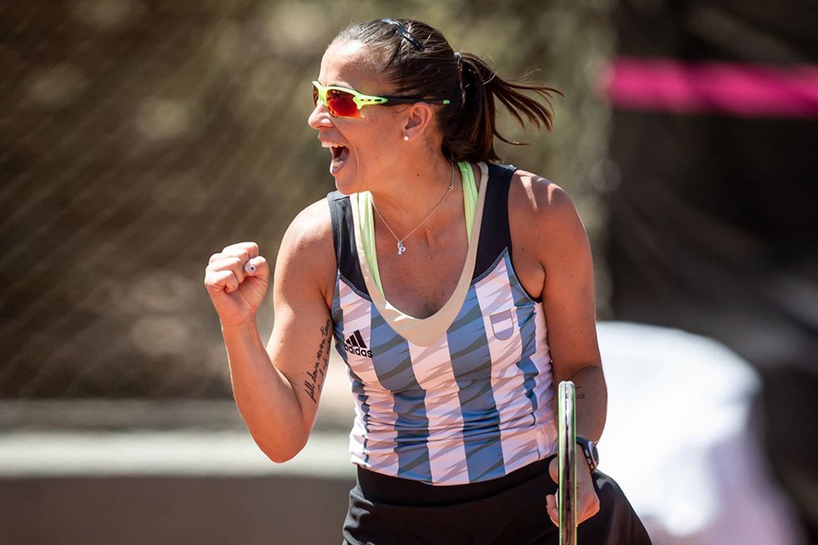 Paula Ormaechea festeja un nuevo éxito para la Argentina en la Copa Federación.