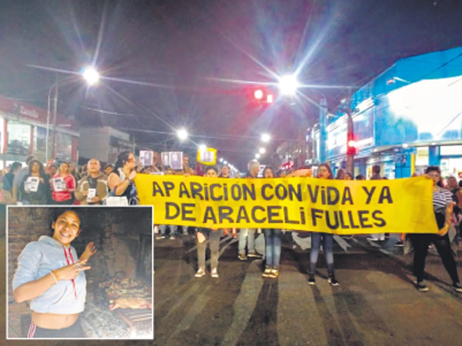 Los reclamos por Araceli (derecha) para acelerar su búsqueda. Sospechan de una red de trata.