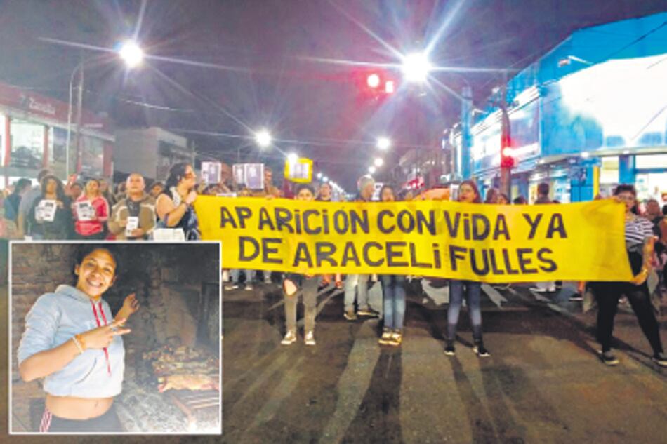 Los reclamos por Araceli (derecha) para acelerar su búsqueda. Sospechan de una red de trata.