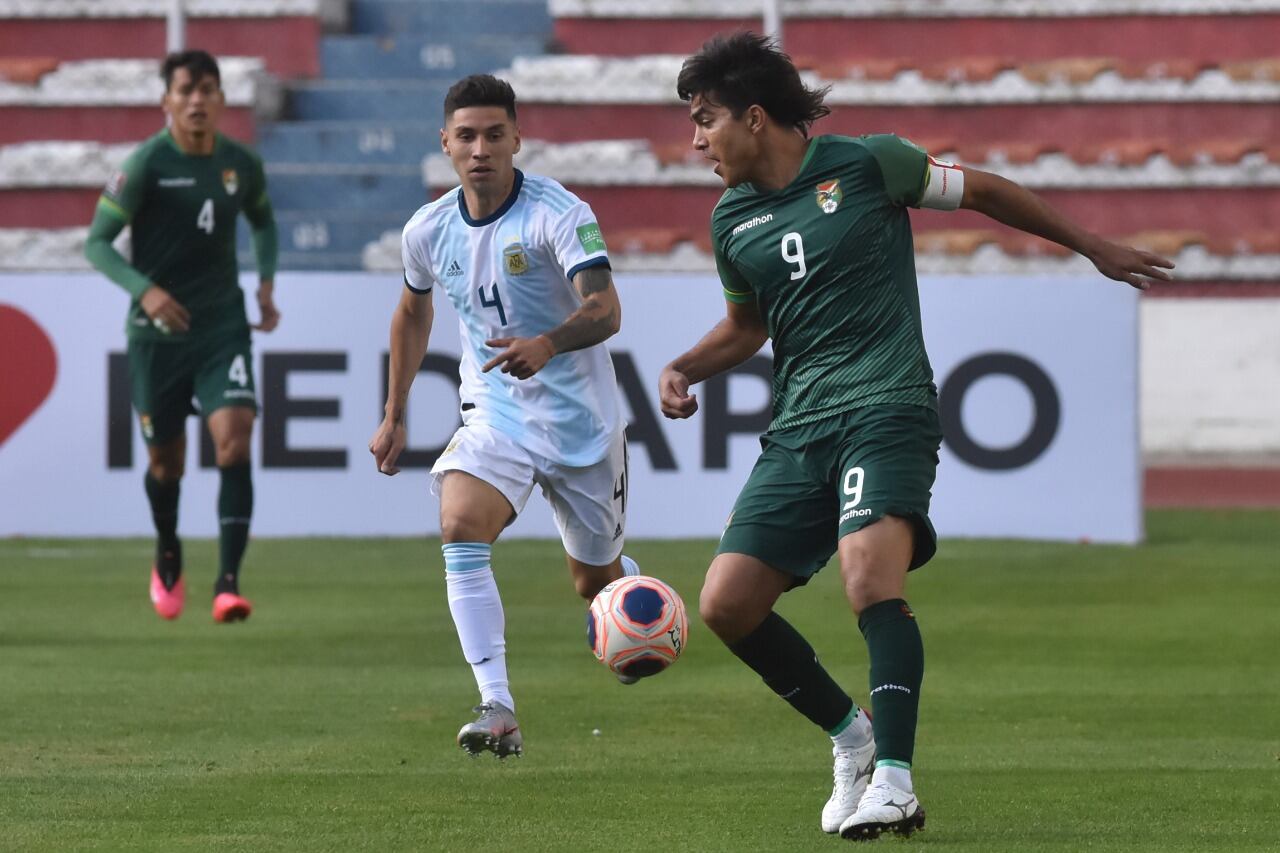 Gonzalo Montiel, todavía no logró asociarse bien con Ocampo.