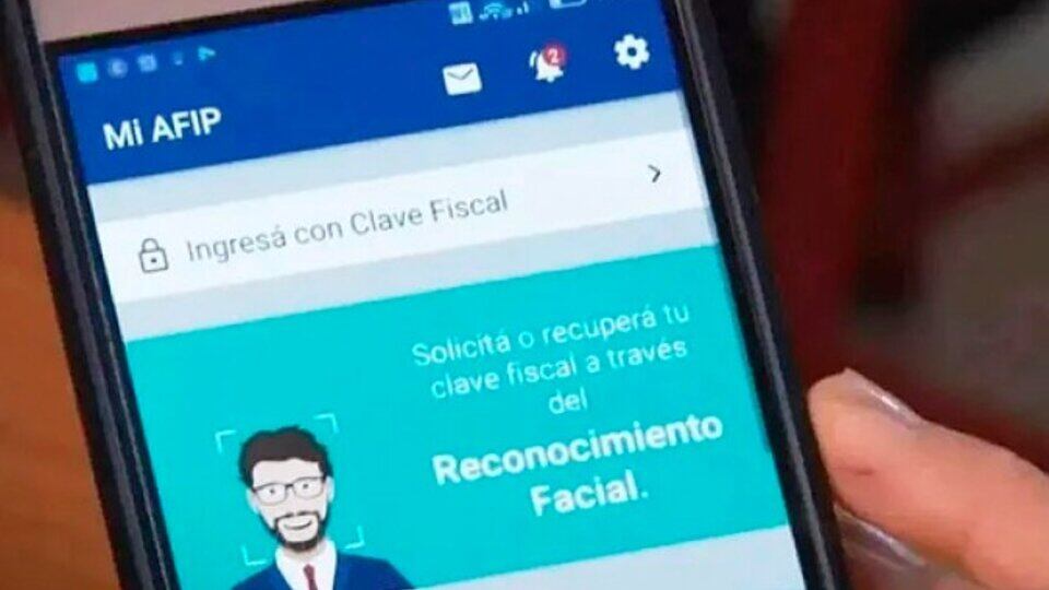 AFIP habilitó una función que permite agilizar la inscripción de nuevos trabajadores desde el celular. Foto: AFIP