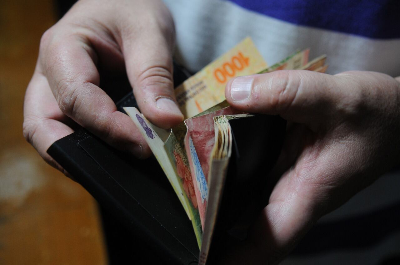 Cómo inscribirse para el bono de 18.000 pesos en el plazo fijado por la Anses.