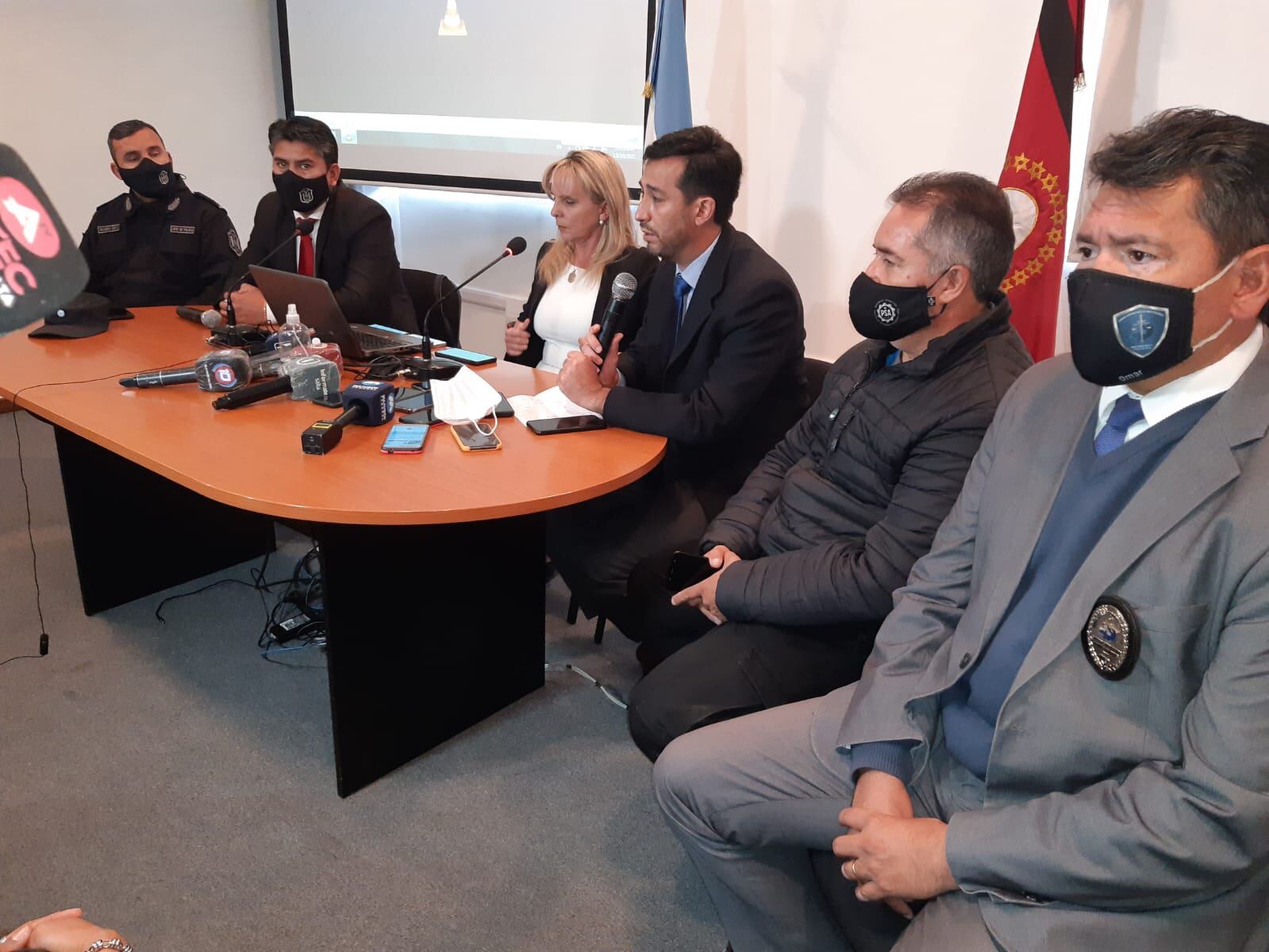 Ana Salinas Odorisio, en la conferencia convocada ayer por el MPF. 