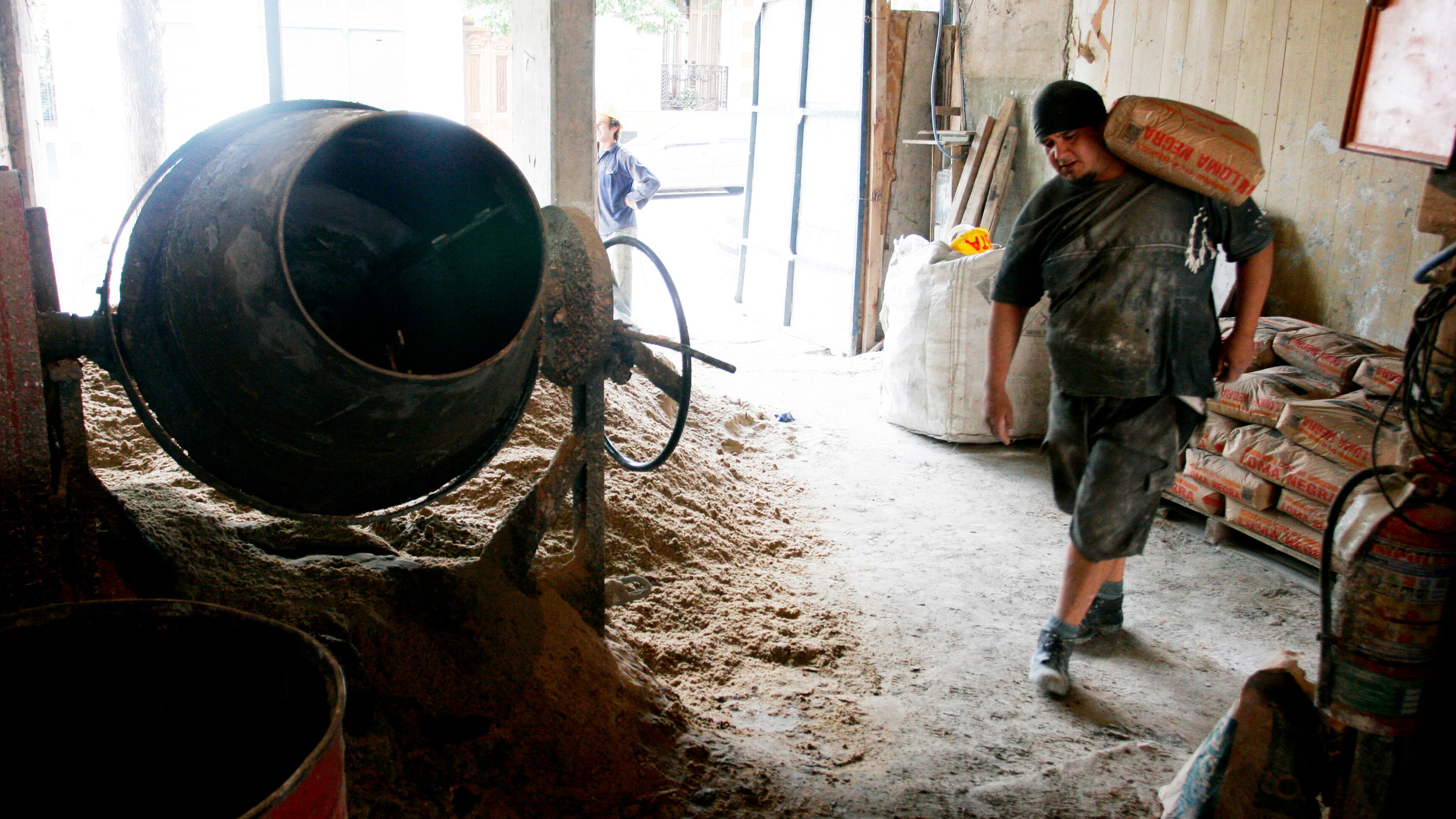 Los despachos están expuestos a una elevada volatilidad, advirtieron del sector.