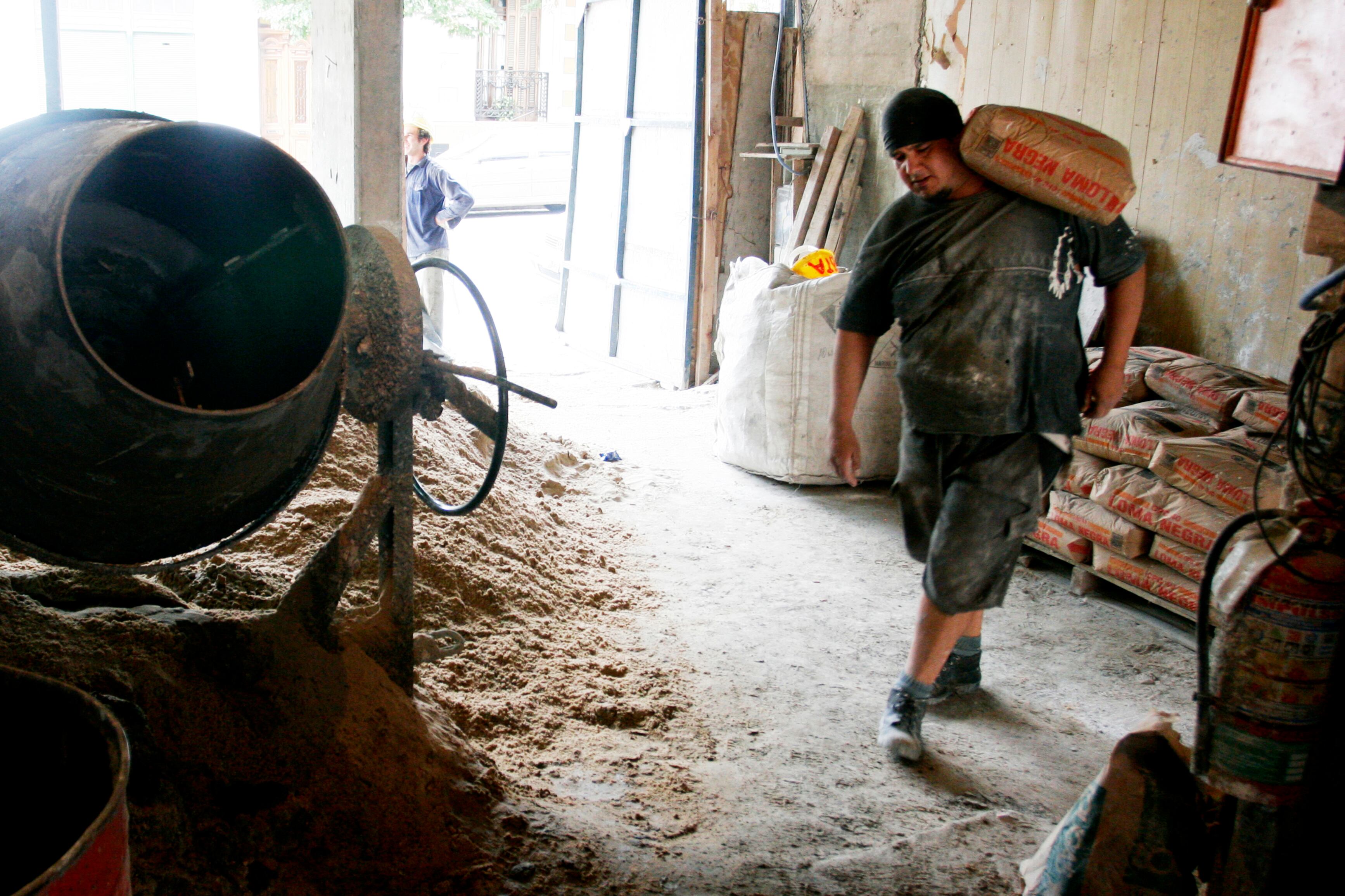 Los despachos están expuestos a una elevada volatilidad, advirtieron del sector.