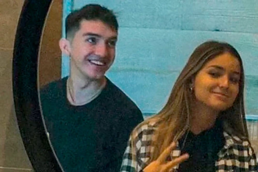 Néstor Soto junto a Catalina Gutiérrez ya que eran amigos.