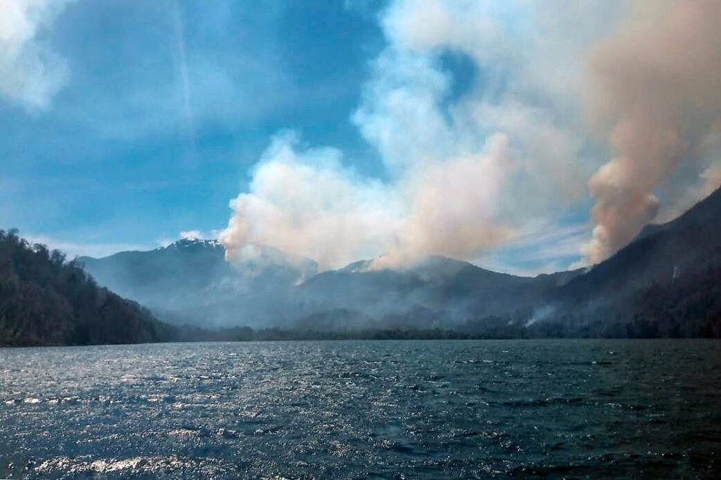 Hay zonas en llamas de muy dificil acceso.