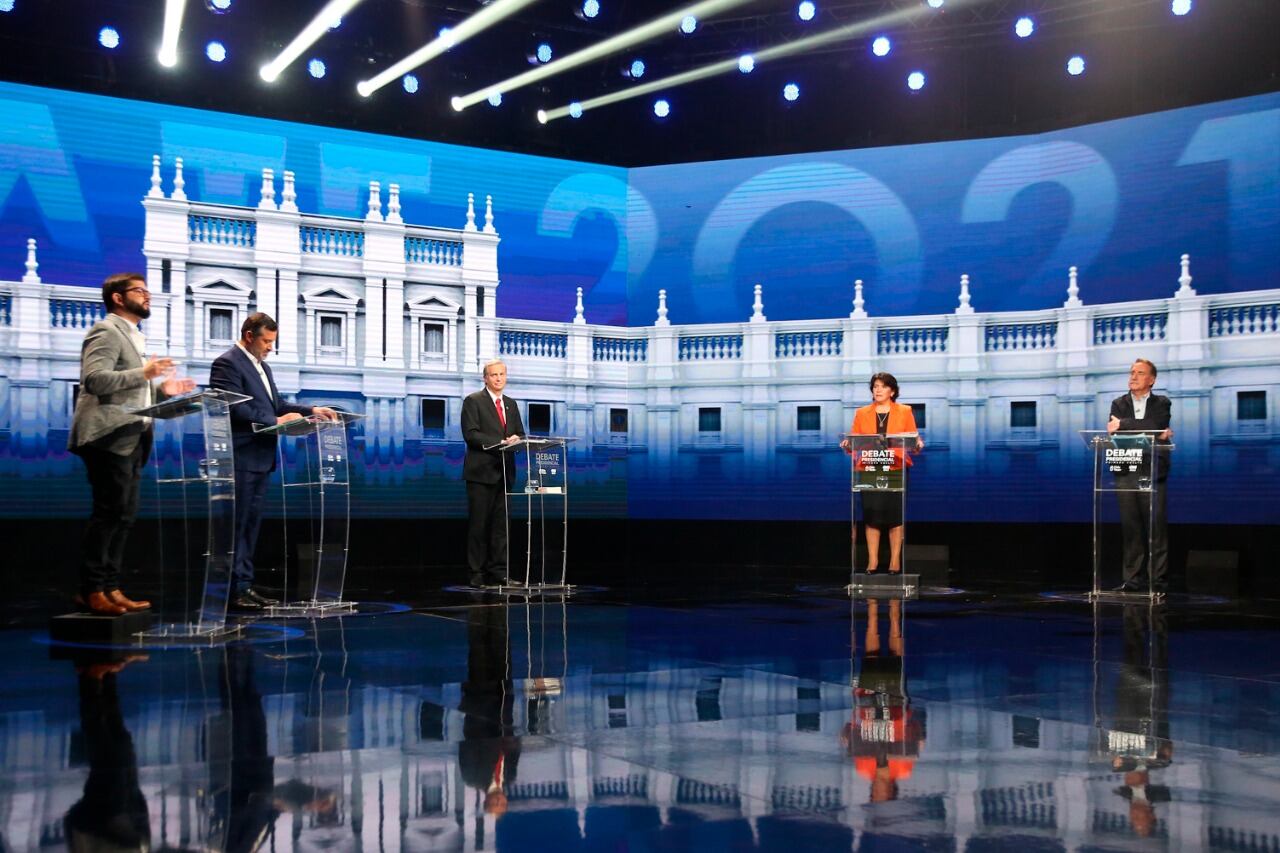De izq. a der: Boric, Sichel, Kast, Provoste y Artés. 