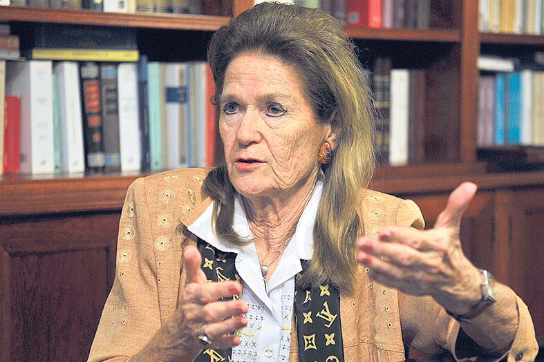 La jueza Elena Higthon presentó un amparo sobre el que debe expedirse el juez Enrique Lavié Pico.