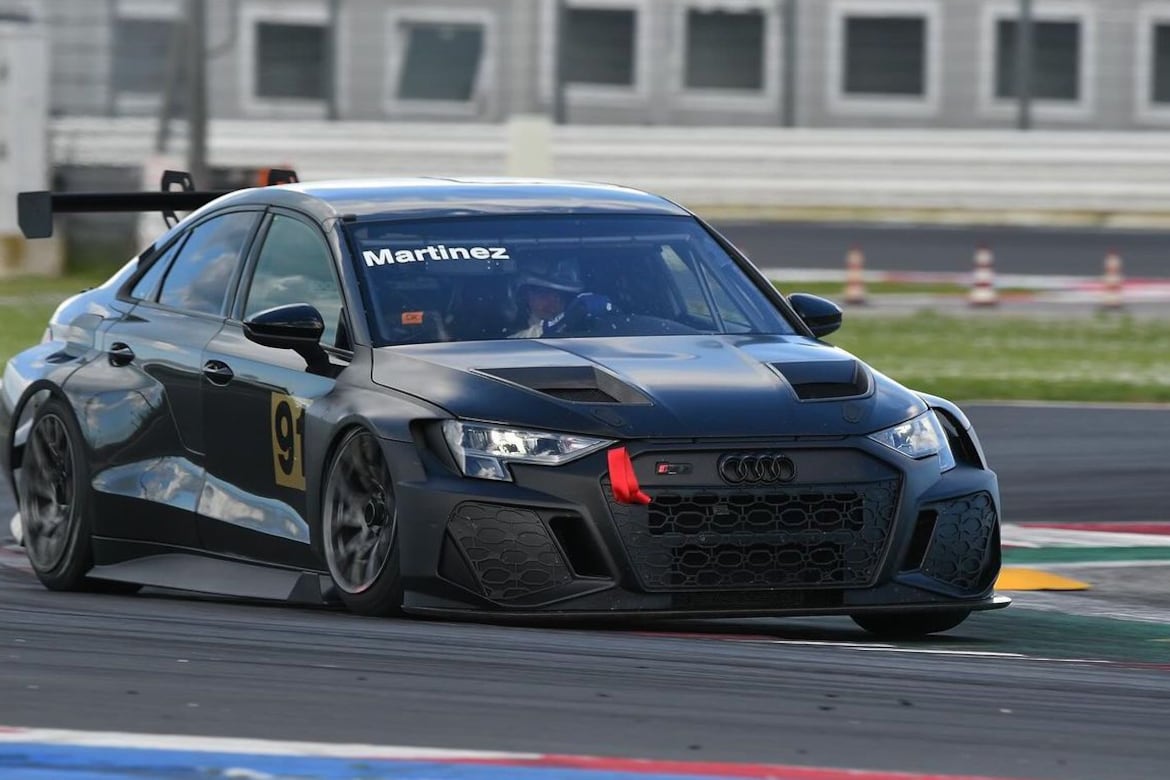 Martínez a bordo de su Audi.