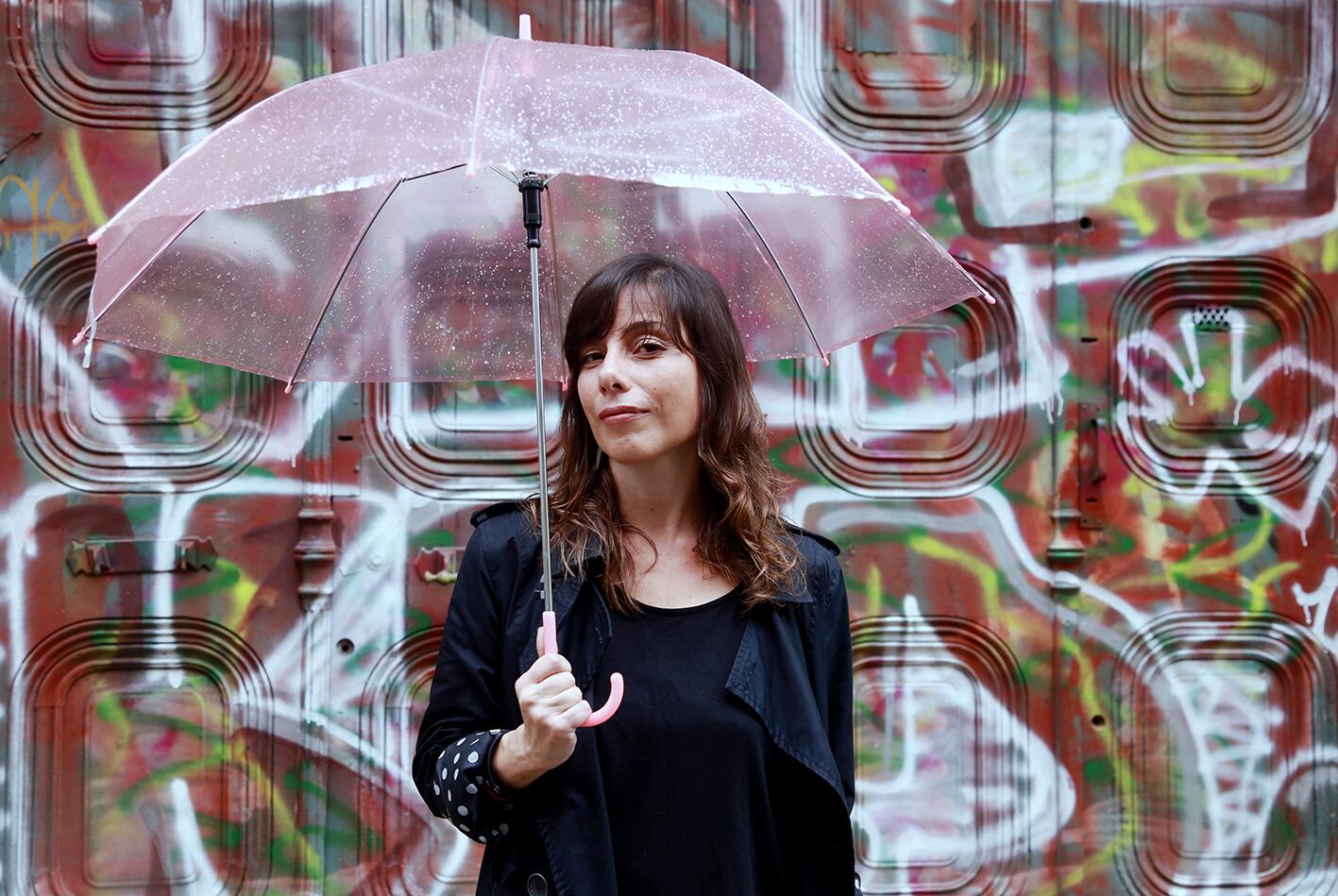 Romero nació en Firmat, vivió en Rosario y reside en CABA.