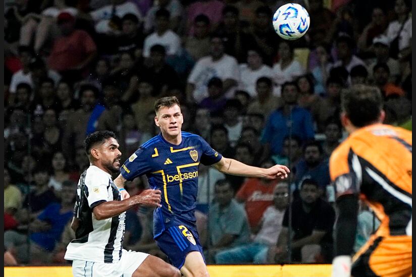 Zenón fue uno de los artífices en el triunfo de Boca en Santiago