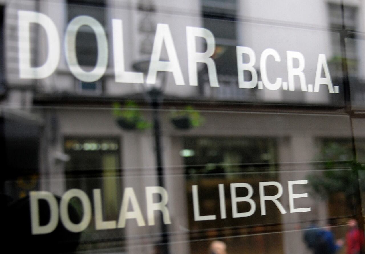 El dólar contado con liqui cerró a 238 pesos.