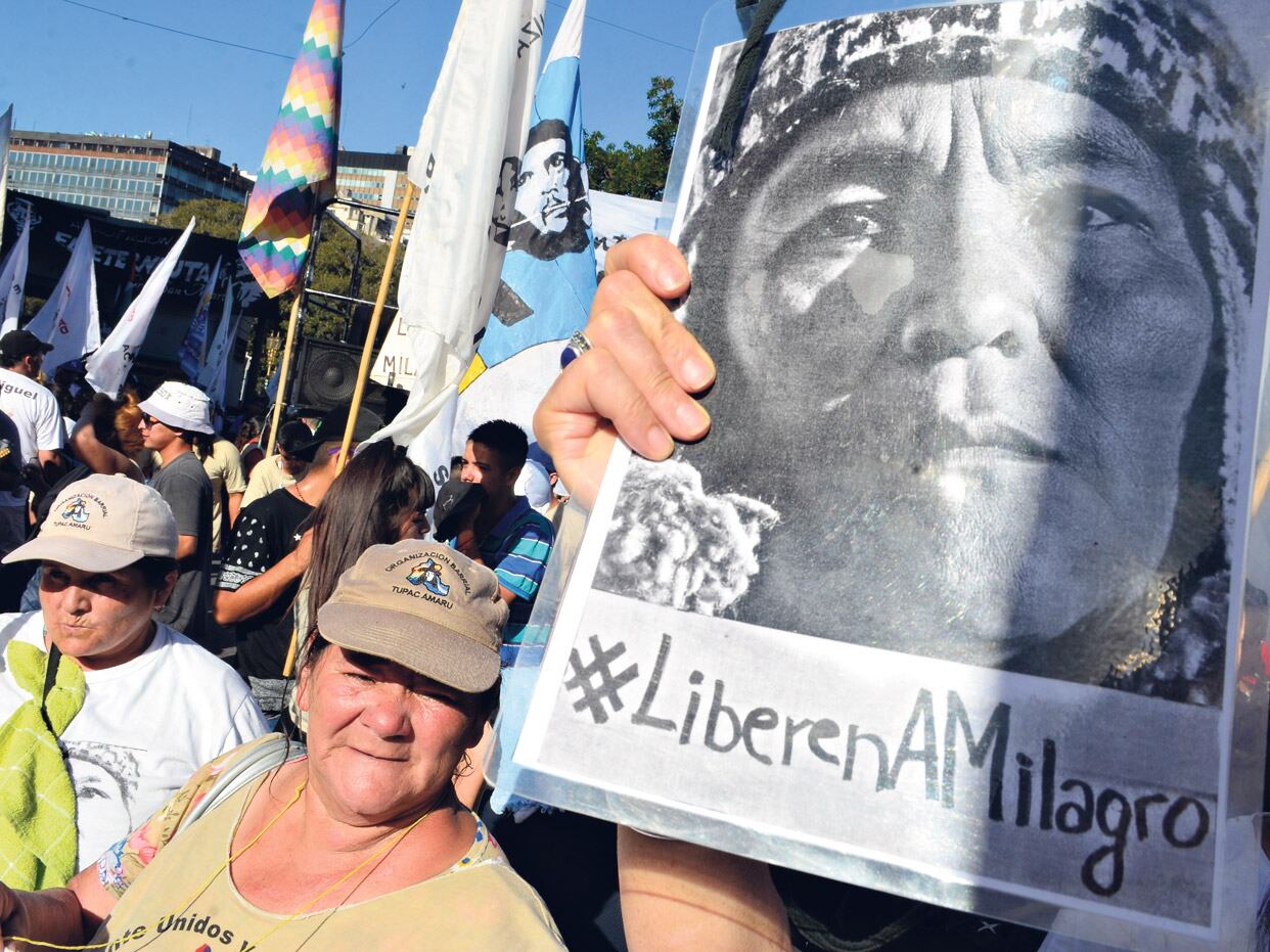 Las marchas en reclamo por la libertad de la dirigente social jujeña se extendieron ayer a todo el país y cortaron el tráfico en la avenida 9 de Julio.