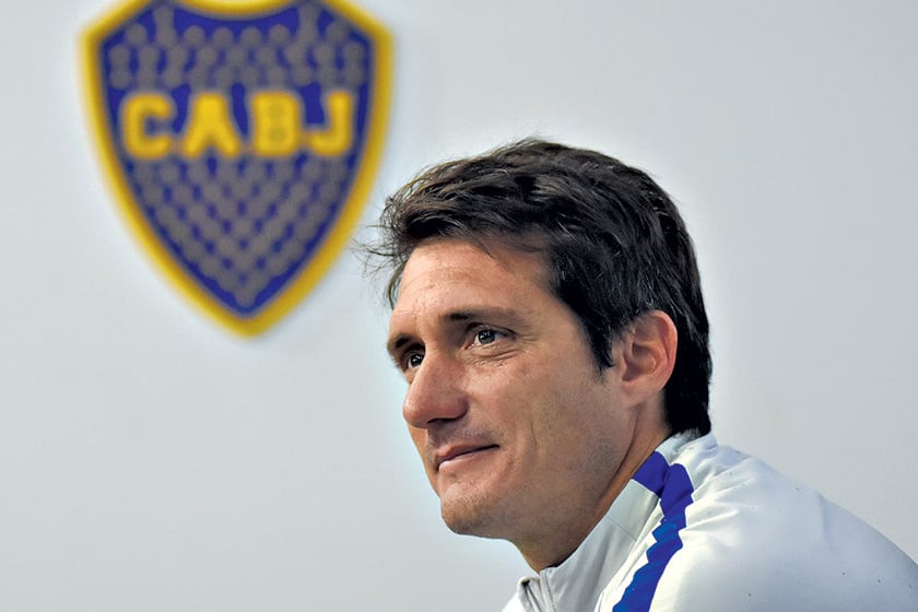 Barros Schelotto ensayará hoy un planteo táctico liviano por la mañana.