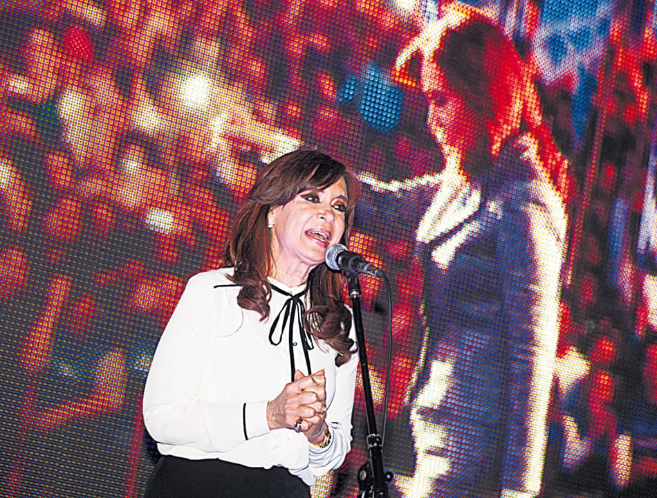 “Me hubiera gustado encontrar el nombre de más ‘opositores’ que preocuparan al establishment”, dijo CFK.