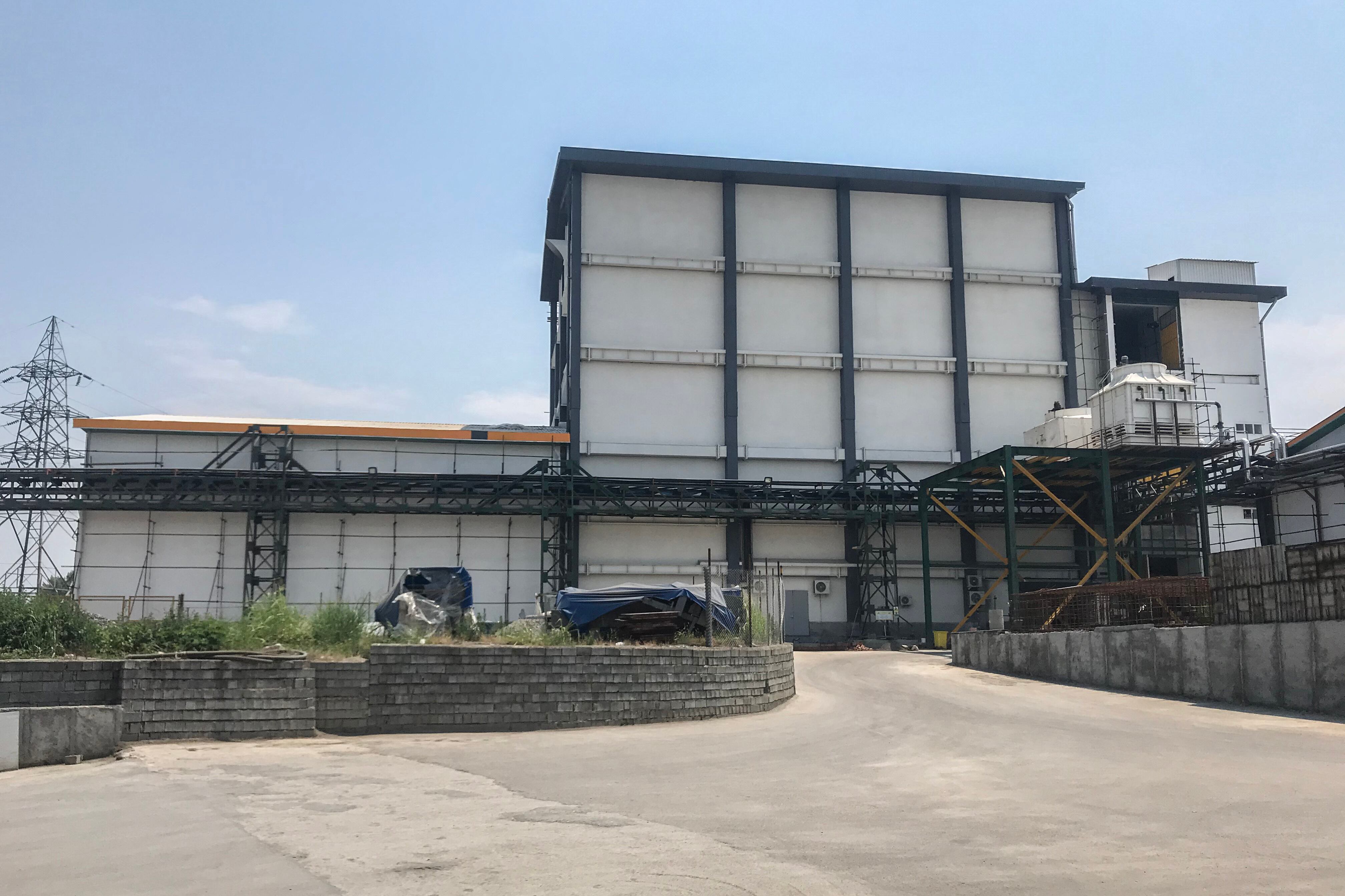 "Estamos poniendo en marcha la planta mediante videollamadas y se está haciendo la gestión de manera virtual”, cuenta Raimondi,