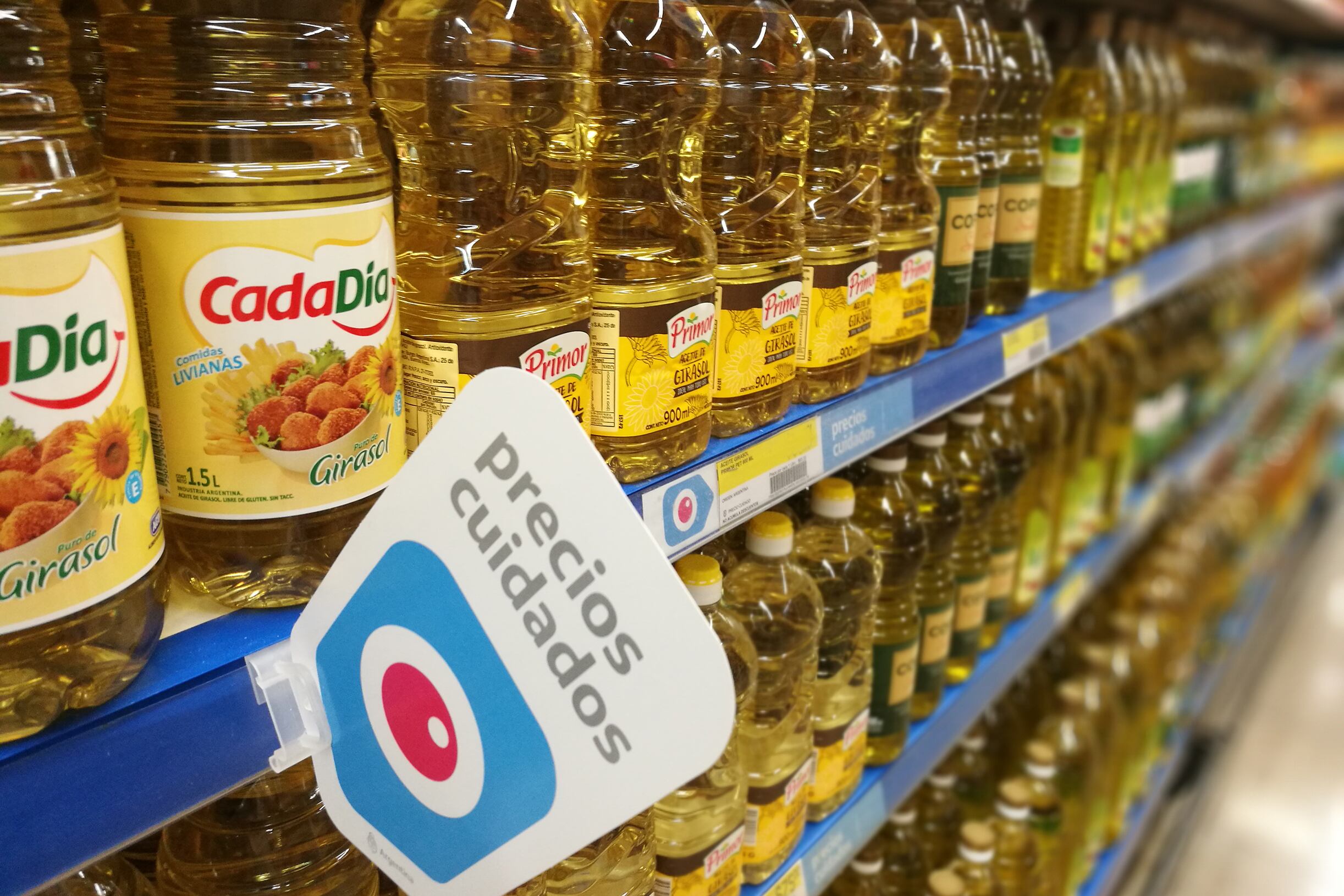 El gobierno afirma que no permitirá actualizaciones por encima del 4 por ciento en toda la canasta trimestral.