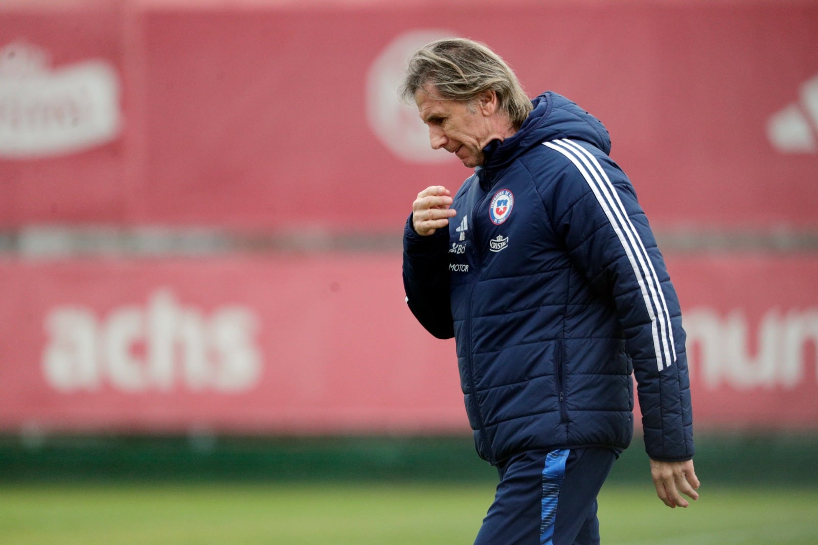 Ricardo Gareca dirige a los chilenos