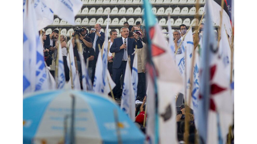 El único orador fue Alberto Fernández.