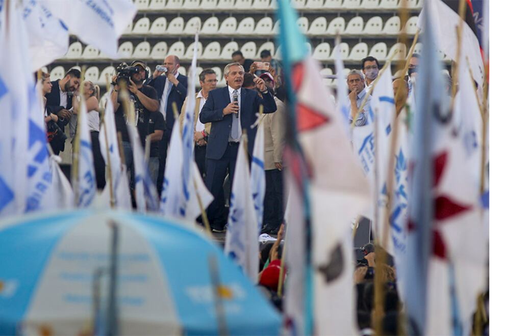 El único orador fue Alberto Fernández.