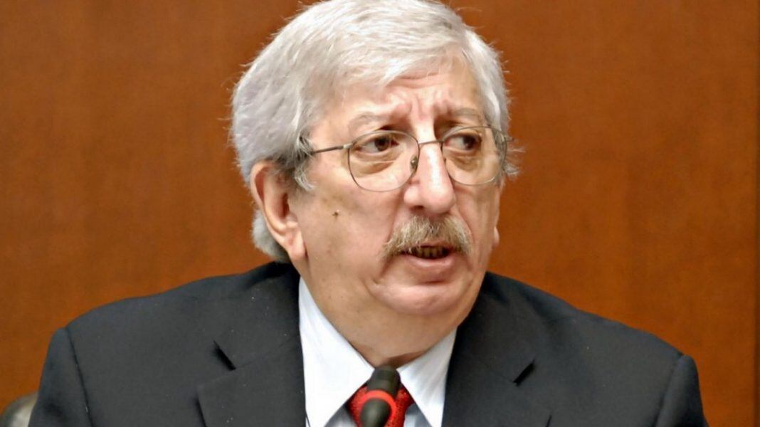 En 2018 muere Dante Caputo, el primer canciller de la democracia recuperada en 1983.