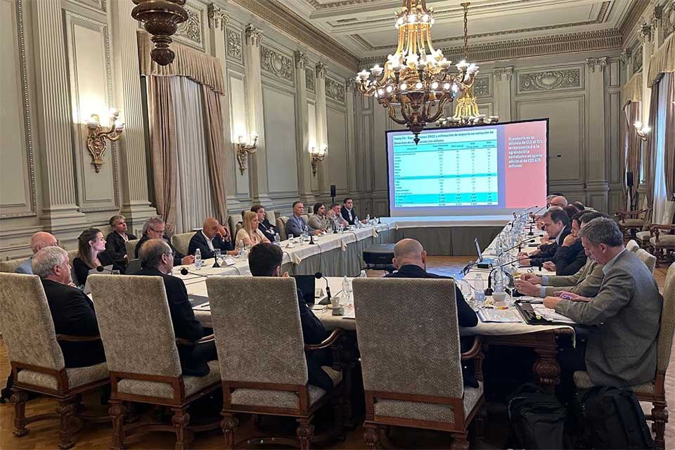Pullaro escuchó a los distintos sectores productivos de la provincia.