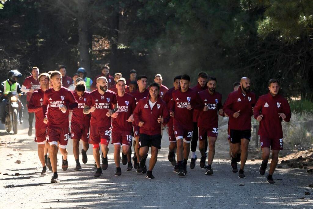 River tuvo este sábado sus primeros trabajos en San Martín de Los Andes.