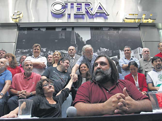 Baradel y los gremios docentes en Ctera.