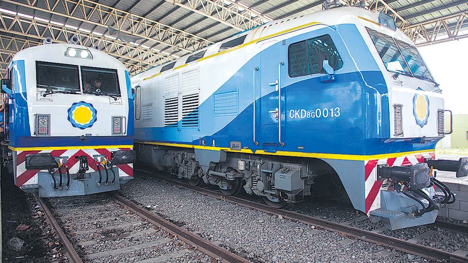 El servicio se interrumpió en agosto de 2015 cuando la crecida del río Salado derrumbó un puente ferroviario.