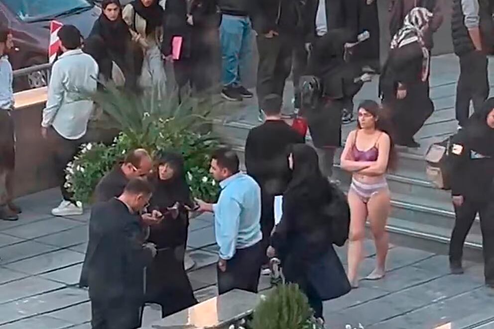 La estudiante que se rebeló contra la policía de la moral.