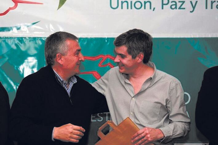 El contador Morales con el jefe de gabinete Marcos Peña Braun. Dos audiencias en torno de las fechas de los pagos a la cooperativa fantasma.