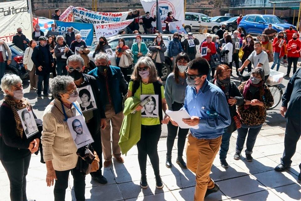 Hubo movilización frente al Tribunal Oral.