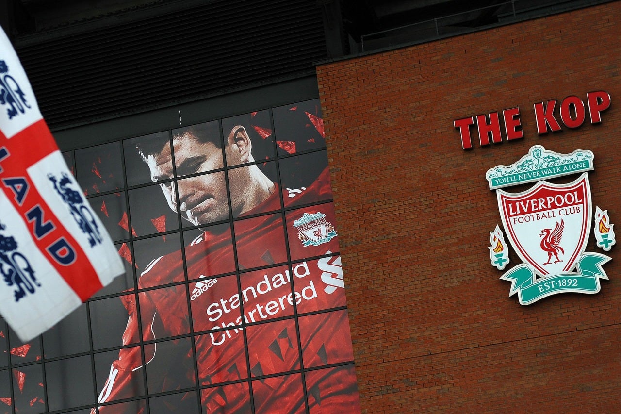 Debt Advisory Internacional, ha desplegado una garra sobre las finanzas del Liverpool.